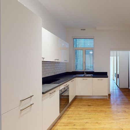 Central And Modern Valletta Flat Exterior photo